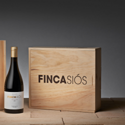 Finca Siós en caja de madera 3 botellas