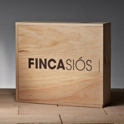 Wooden Gift Box for 3 bottles of wine Finca Siós